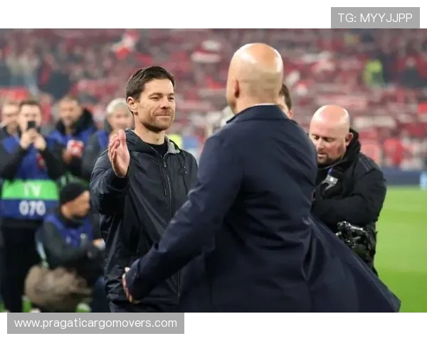 皇马高层看衰穆帅 老佛爷仍力挺